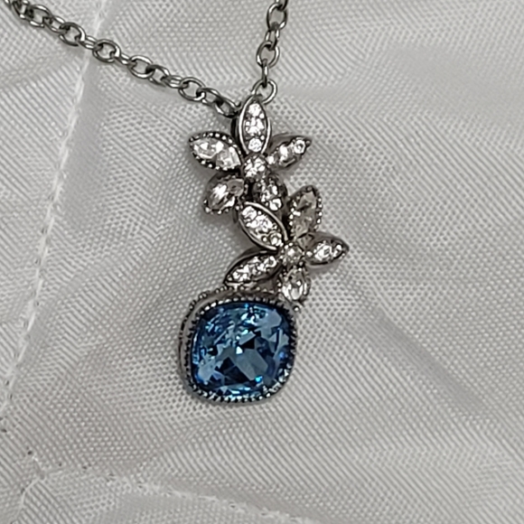 Silver necklace with blue cubic zirconia - Picture 1 of 3